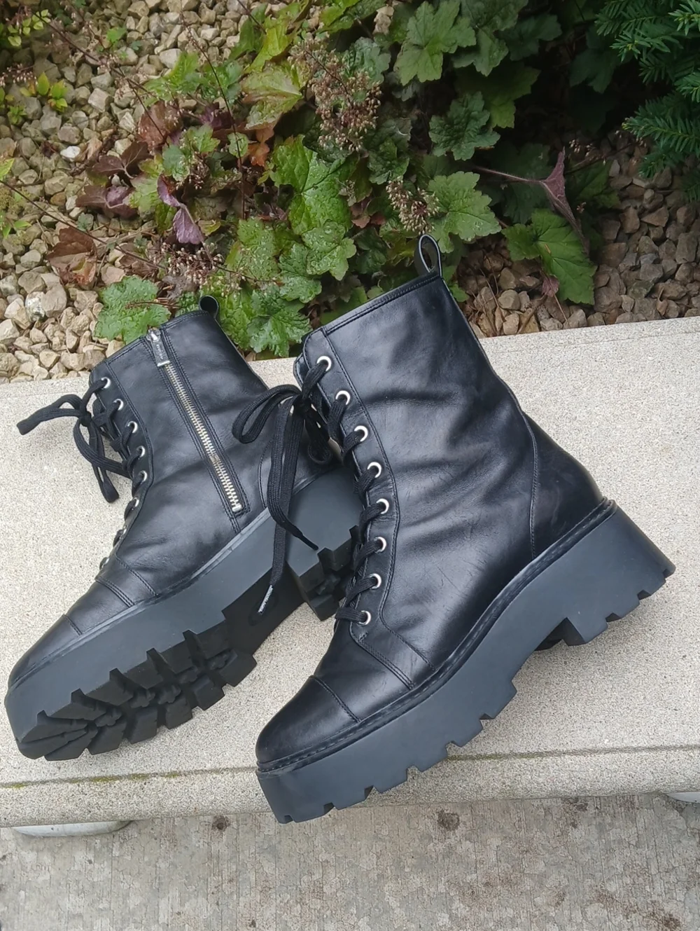 Michael Kors Blake Leather Combat Boots, platform lug-sole boots Sz 9 M
